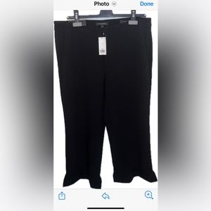 Banana Republic Woman’s mid-rise Blk straight fit hip & thigh cropped Trouser